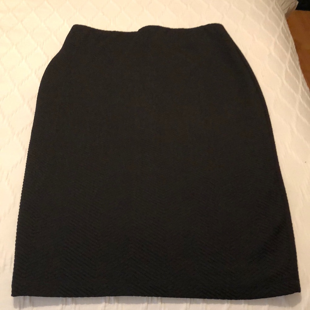 Black midi skirt